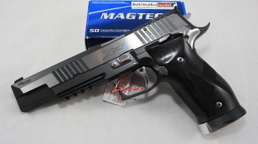 Sig Sauer P226 X-Six Black and White Kaliber 9mm Luger