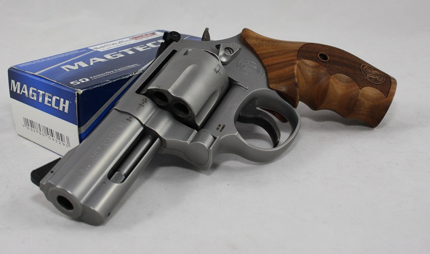 Revolver Smith & Wesson S&W Mod. 686 Security Special ein Angebot der B&H Waffenhandelsgesellschaft ohG