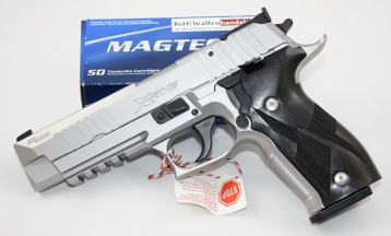 Pistole Sig Sauer P226 X-Five Allround SIG Champions Package