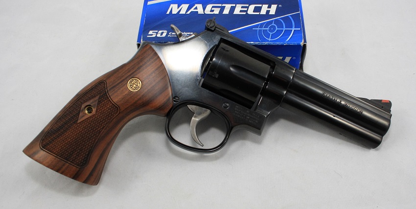 Smith & Wesson Model 586 4" Classic Series Revolver