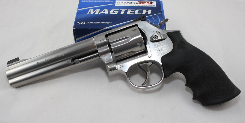 Smith & Wesson Model 686 Standard 6" Revolver